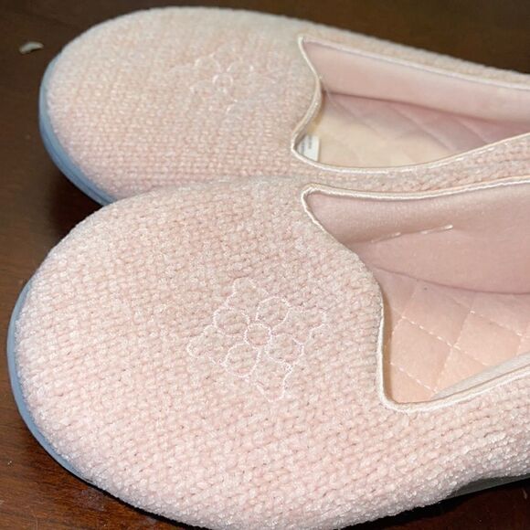 NWT Dearfoams women pink velvet slippers Medium - Picture 2 of 7